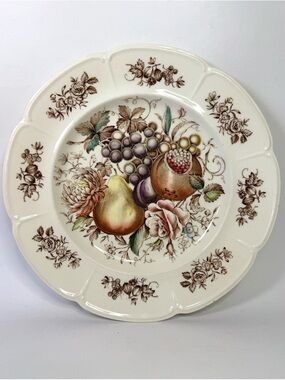 1950s Johnson Bros “Windsor Fruit” Plate – 10” – Cottagecore English